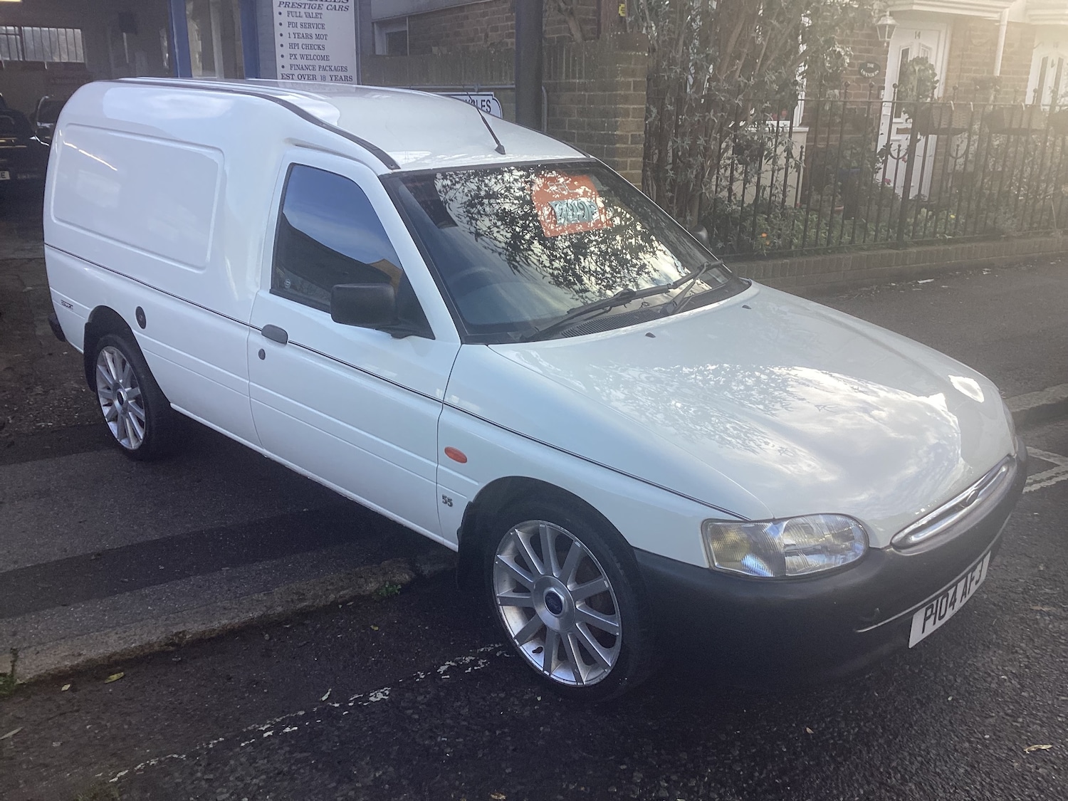 Used Ford Escort 1996 for sale - 76834654: Photo 12
