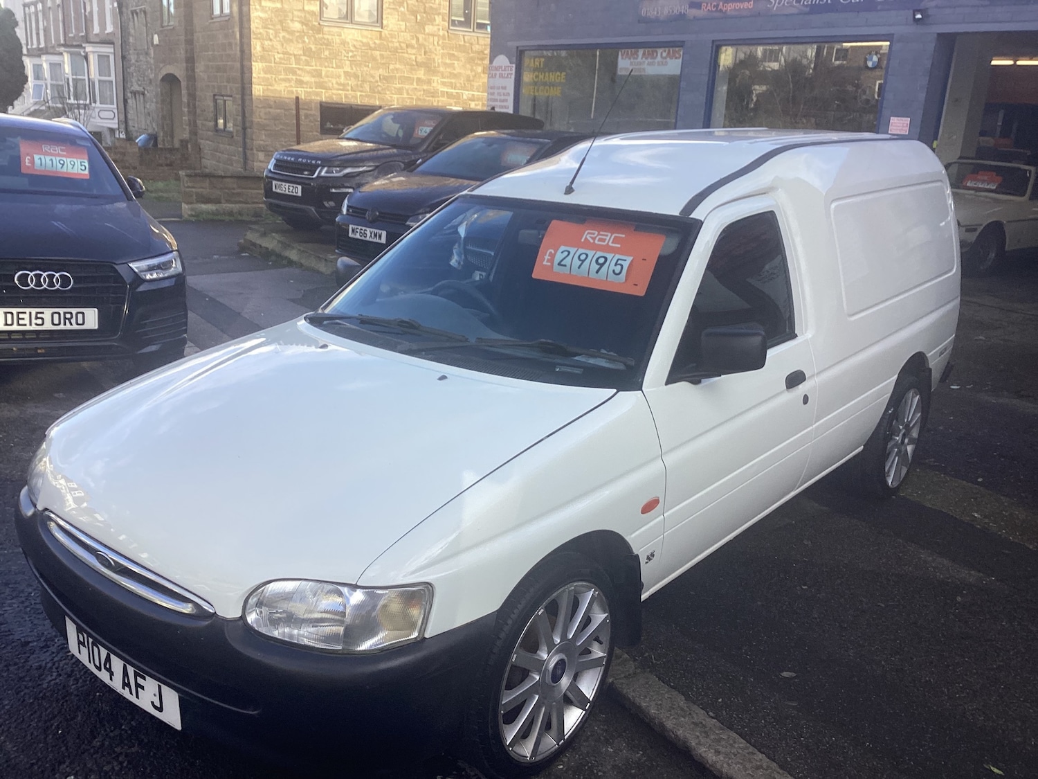 Used Ford Escort 1996 for sale - 76834654: Photo 4