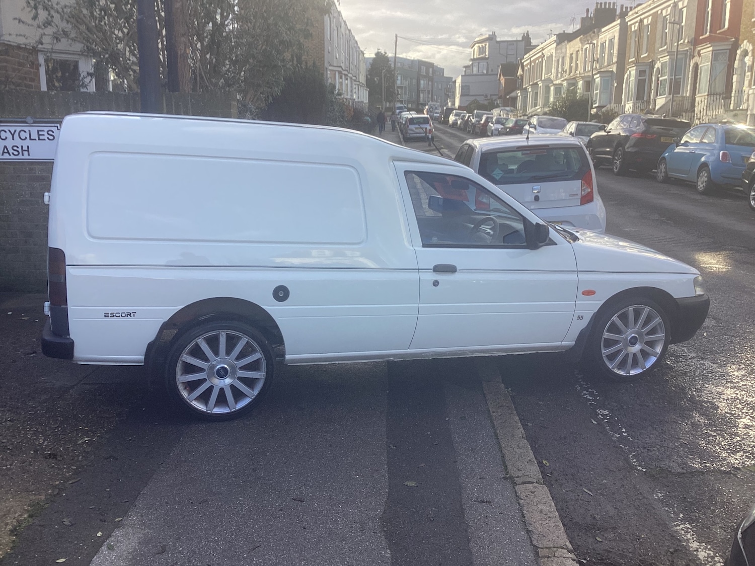 Used Ford Escort 1996 for sale - 76834654: Photo 5