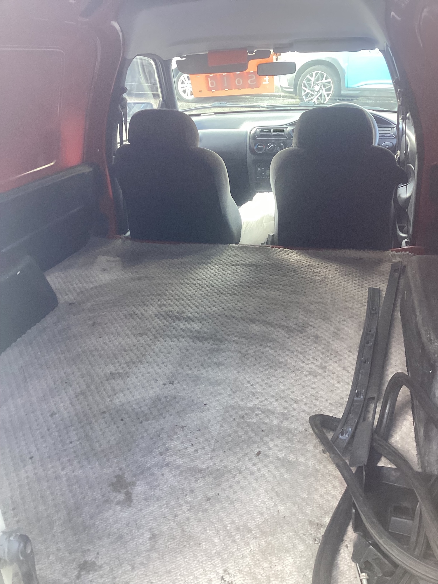 Used Ford Escort 1996 for sale - 76834654: Photo 8