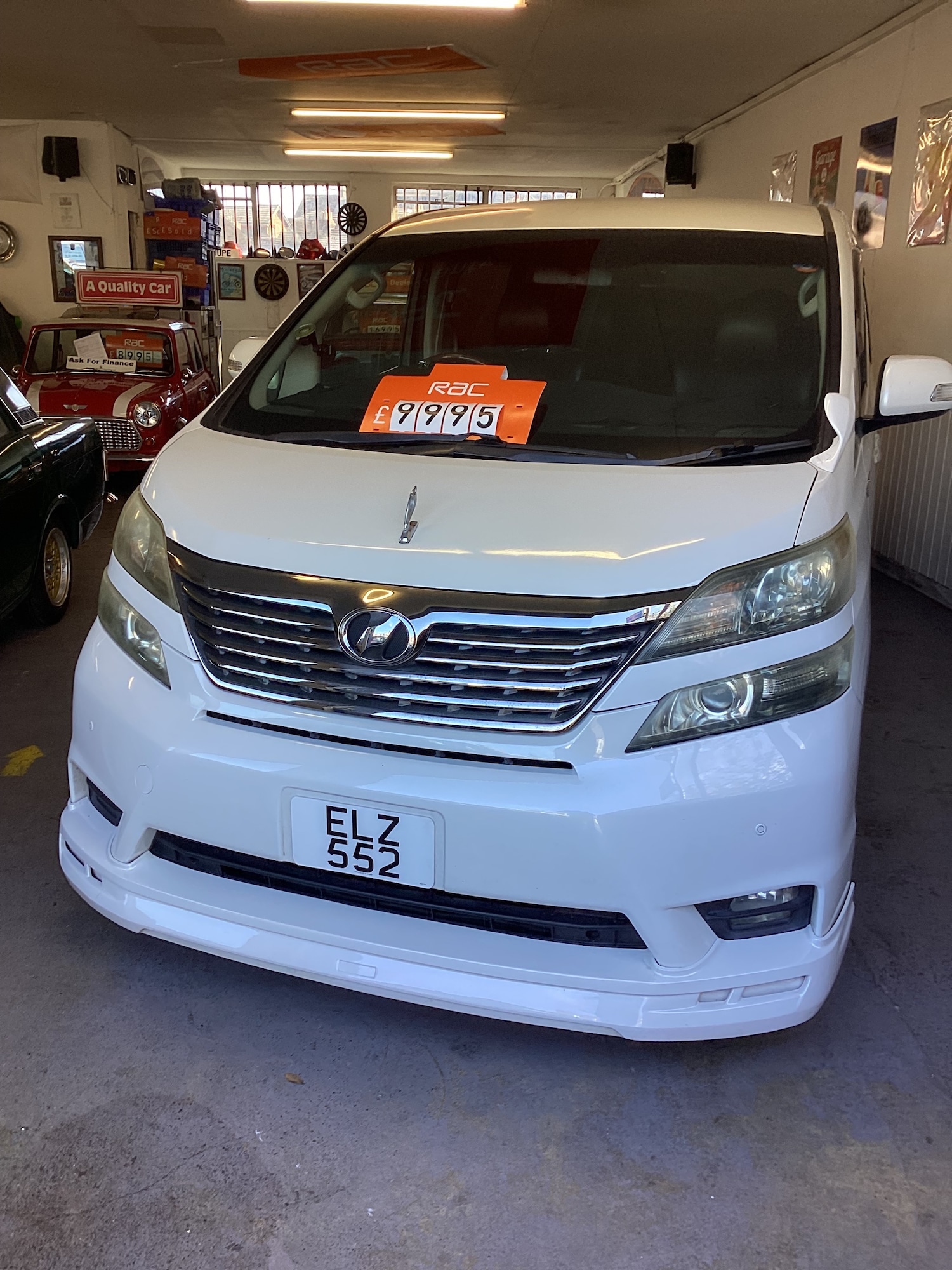 Used Toyota Vellfire 2024 for sale - 77581617: Photo 11