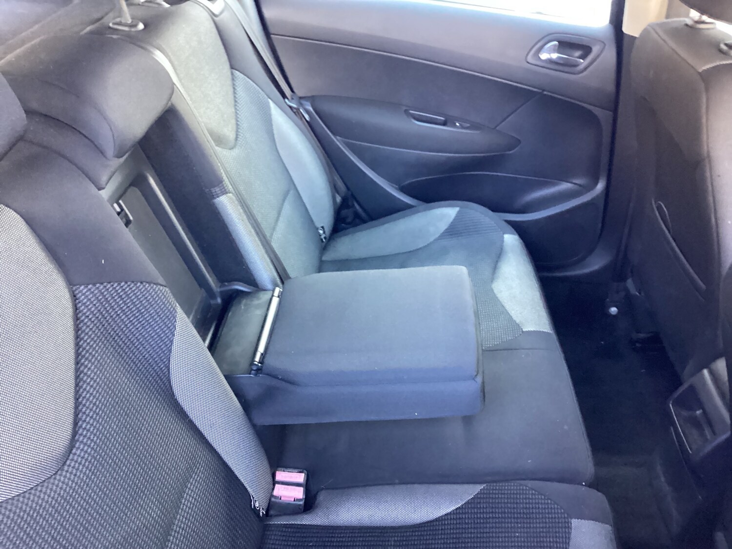 Used Peugeot 308 2012 for sale - 77665388: Photo 7