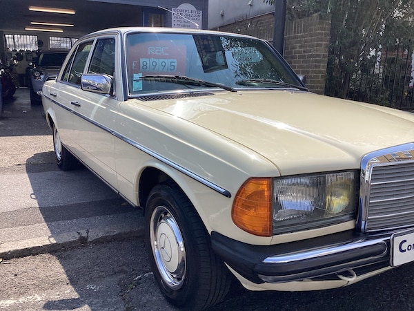 Used Mercedes-Benz 300 1983 for sale - 75498959: Photo 12