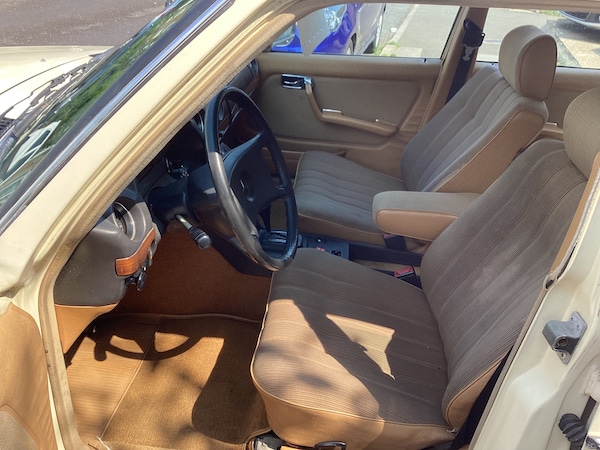 Used Mercedes-Benz 300 1983 for sale - 75498959: Photo 13