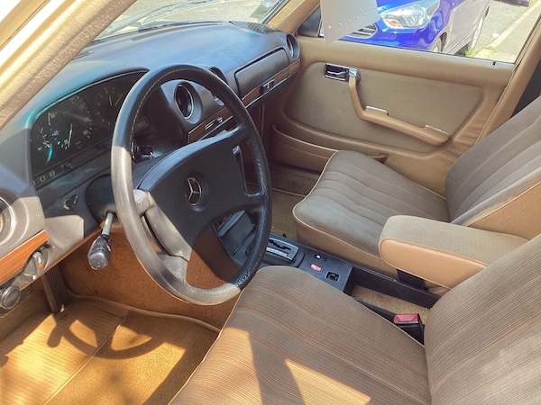 Used Mercedes-Benz 300 1983 for sale - 75498959: Photo 15