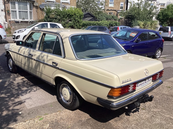 Used Mercedes-Benz 300 1983 for sale - 75498959: Photo 16