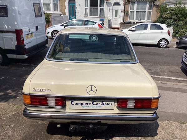 Used Mercedes-Benz 300 1983 for sale - 75498959: Photo 17