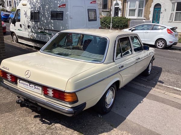 Used Mercedes-Benz 300 1983 for sale - 75498959: Photo 19