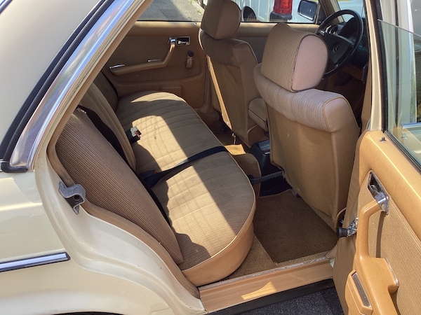 Used Mercedes-Benz 300 1983 for sale - 75498959: Photo 5
