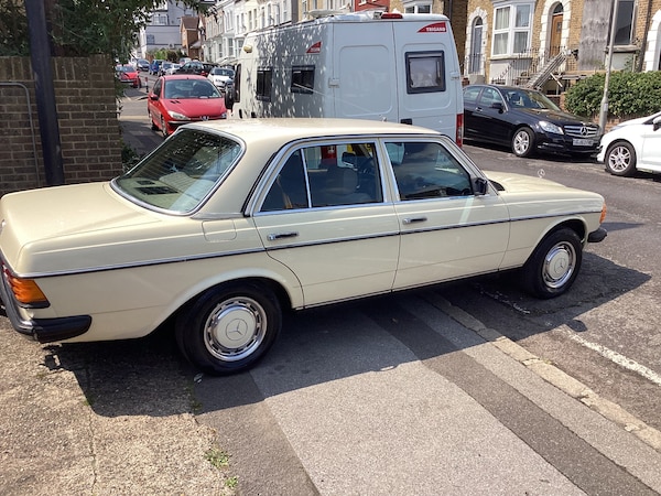 Used Mercedes-Benz 300 1983 for sale - 75498959: Photo 7