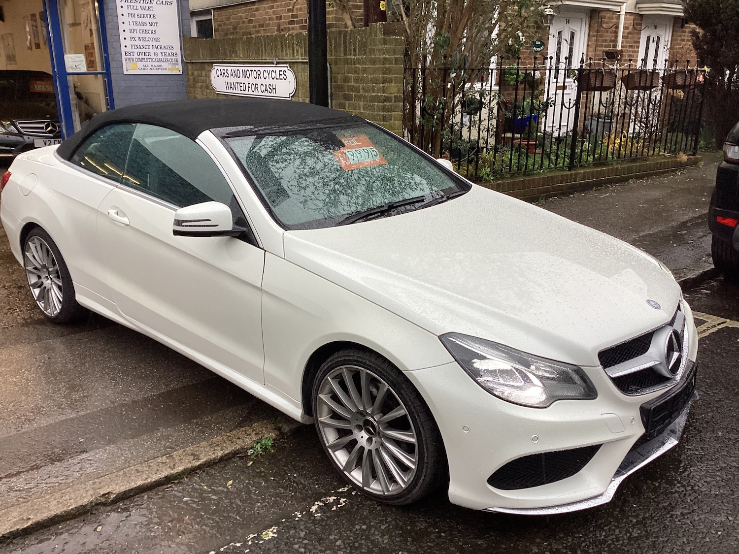 Used Mercedes-Benz E Class 2013 for sale - 77339835: Photo 2