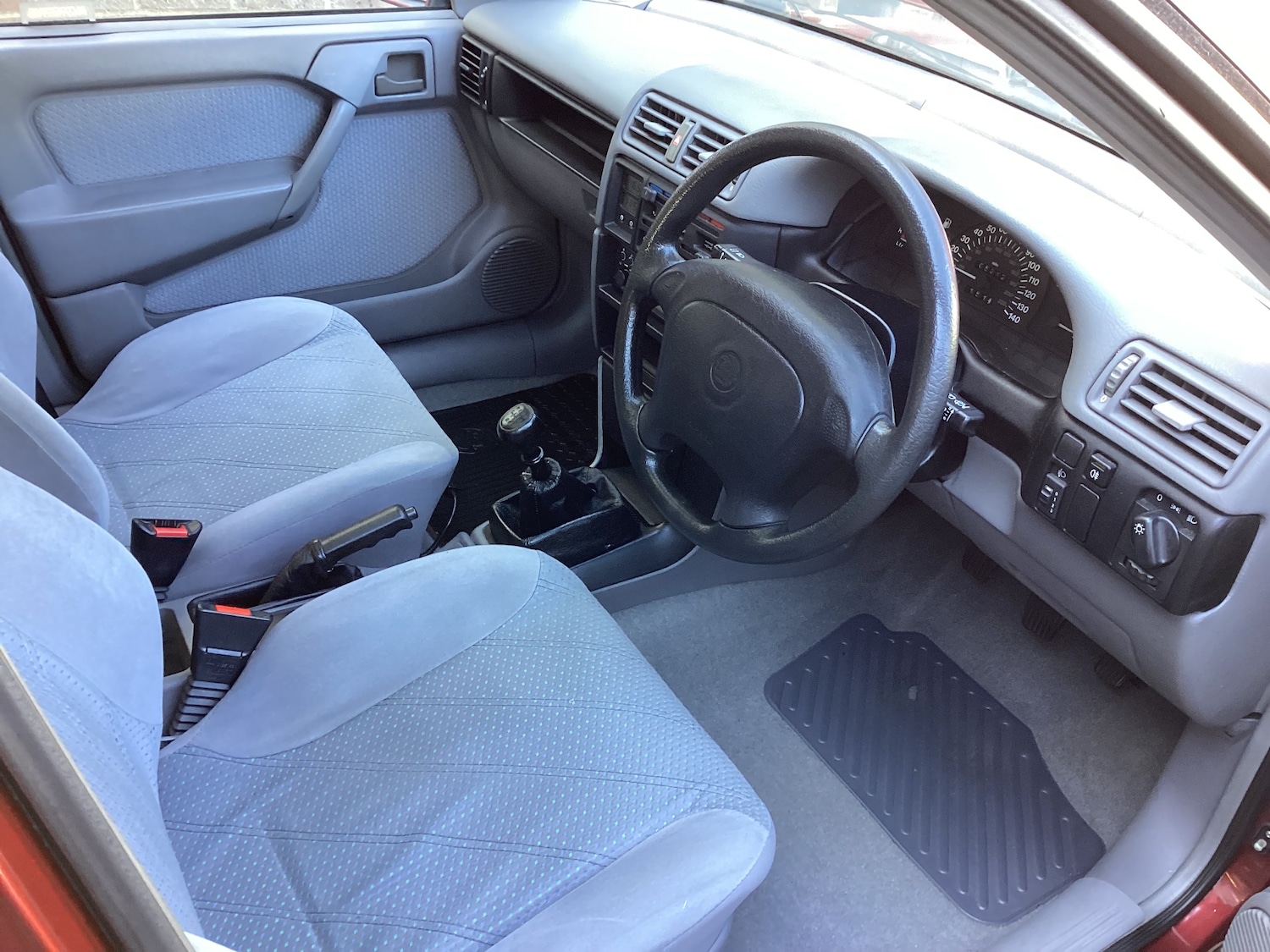 Used Vauxhall Cavalier 1995 for sale - 76008466: Photo 9