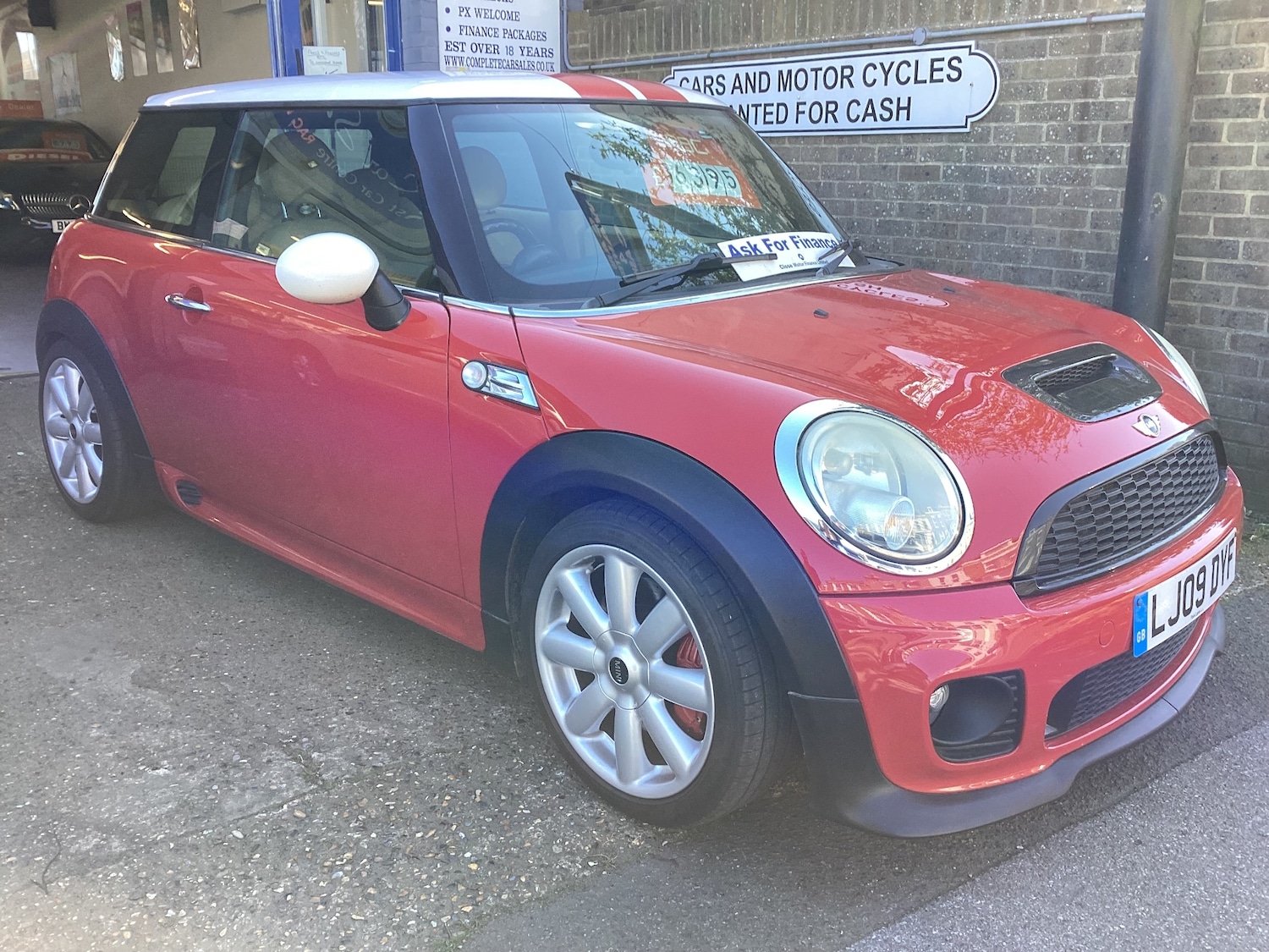 Used MINI Hatch 2009 for sale - 78152850: Photo 2