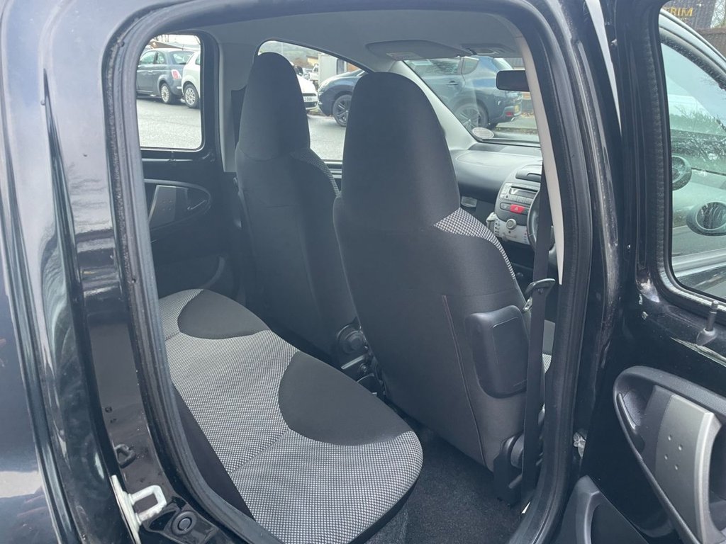 Used Toyota AYGO 2014 for sale - 77205409: Photo 19