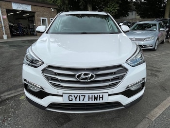 Used Hyundai Santa Fe 2017 for sale - 79450413: Photo