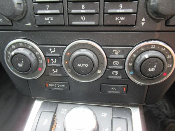 Used Land Rover Freelander 2 2011 for sale - 75335307: Photo 35