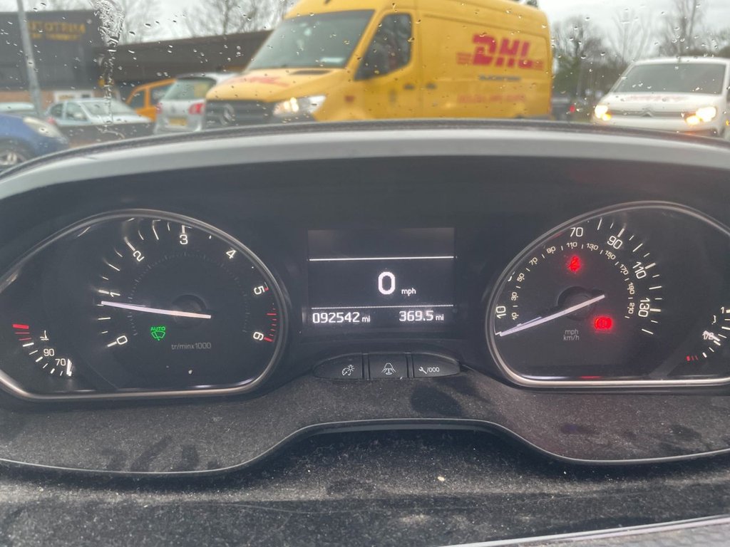 Used Peugeot 2008 2017 for sale - 77205420: Photo 17