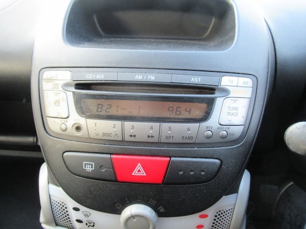 Used Toyota AYGO 2012 for sale - 76132780: Photo 23