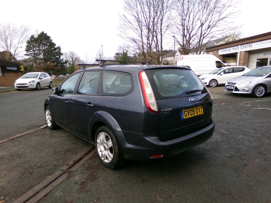 Used Ford Focus 2009 for sale - 76923871: Photo 8