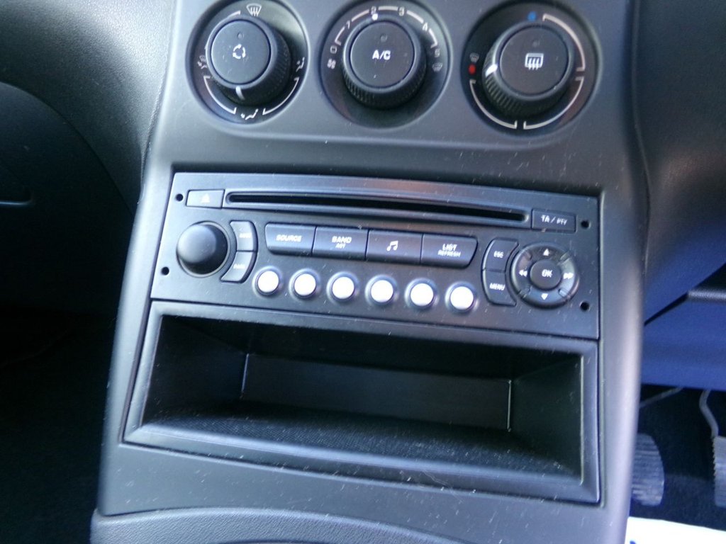 Used Citroen C3 Picasso 2010 for sale - 76783541: Photo 16