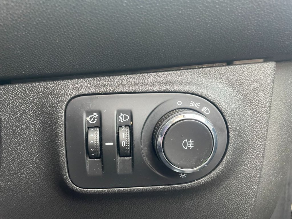 Used Vauxhall Corsa 2016 for sale - 77133423: Photo 17