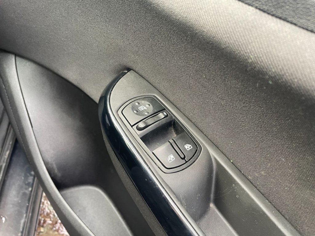 Used Vauxhall Corsa 2016 for sale - 77133423: Photo 18