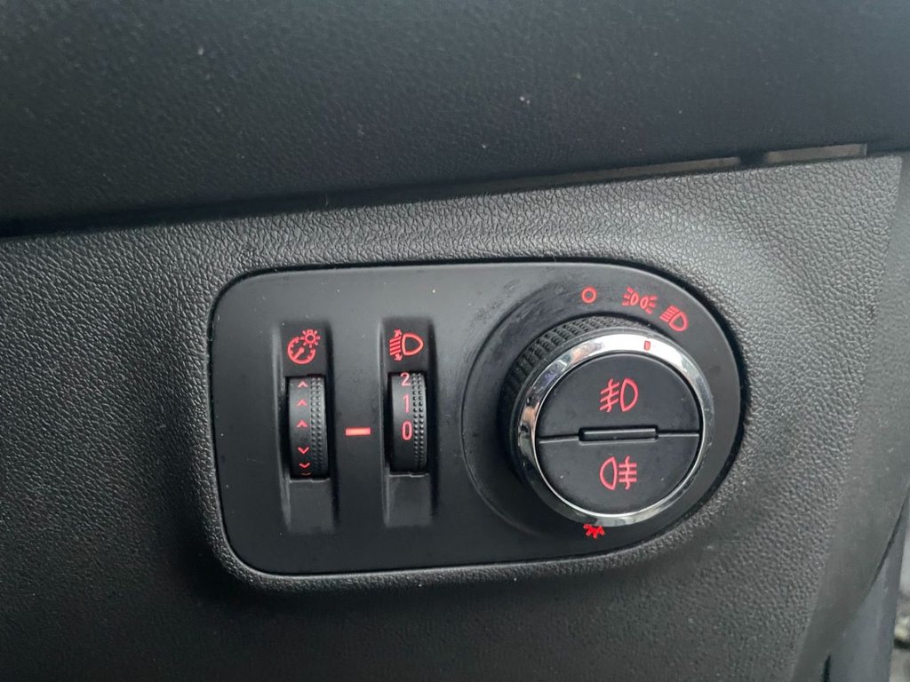 Used Vauxhall Corsa 2015 for sale - 77133394: Photo 18