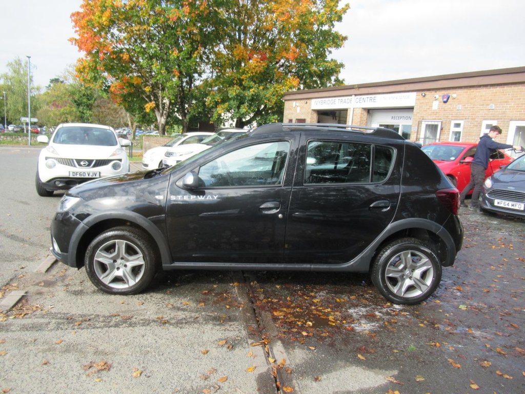 Used Dacia Sandero Stepway 2017 for sale - 76279973: Photo 10