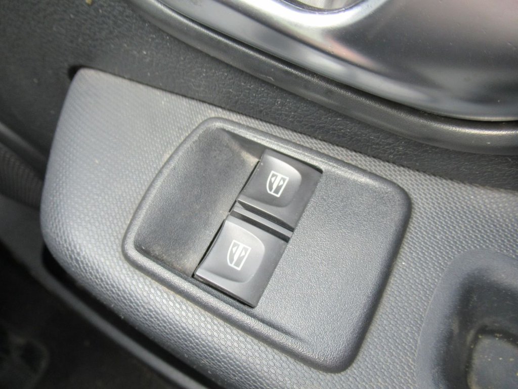 Used Dacia Sandero Stepway 2017 for sale - 76279973: Photo 23