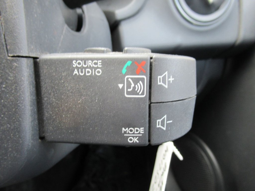 Used Dacia Sandero Stepway 2017 for sale - 76279973: Photo 24