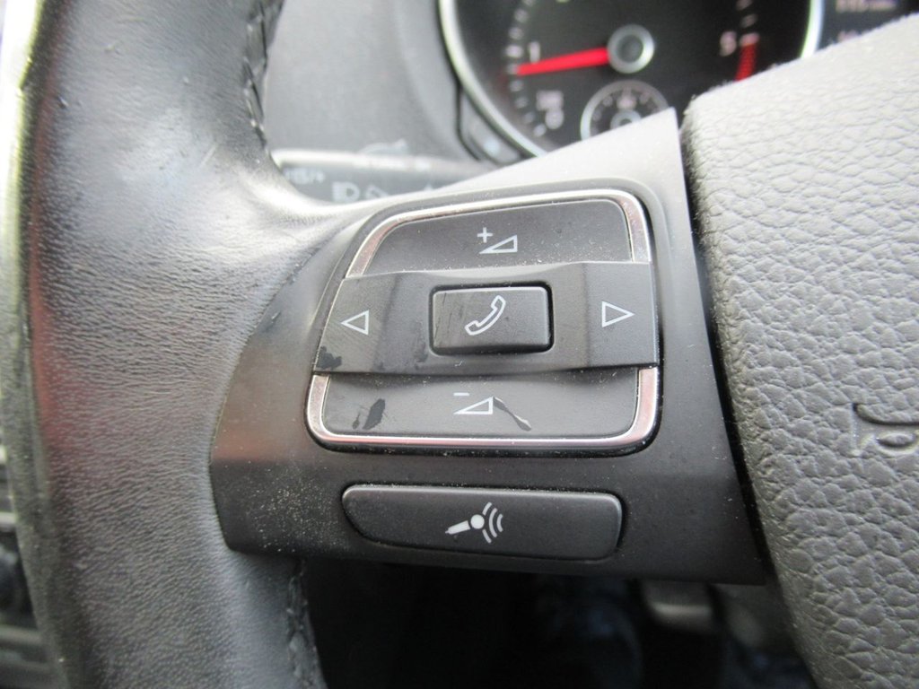 Used Volkswagen Golf 2010 for sale - 76323531: Photo 27