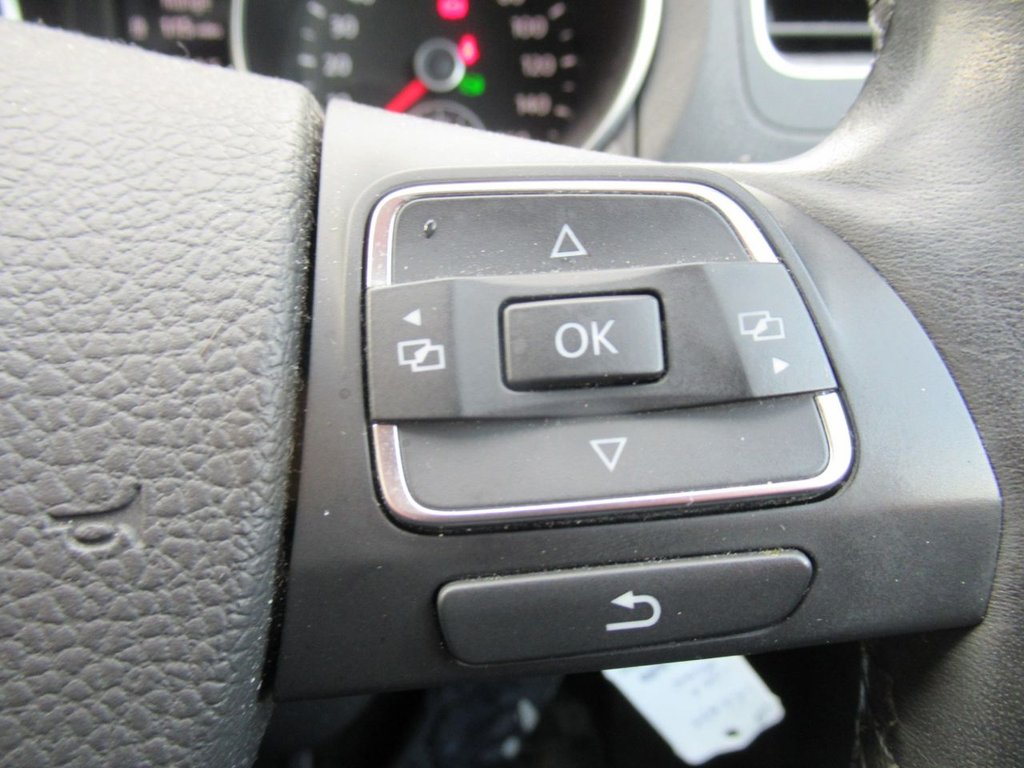 Used Volkswagen Golf 2010 for sale - 76323531: Photo 28