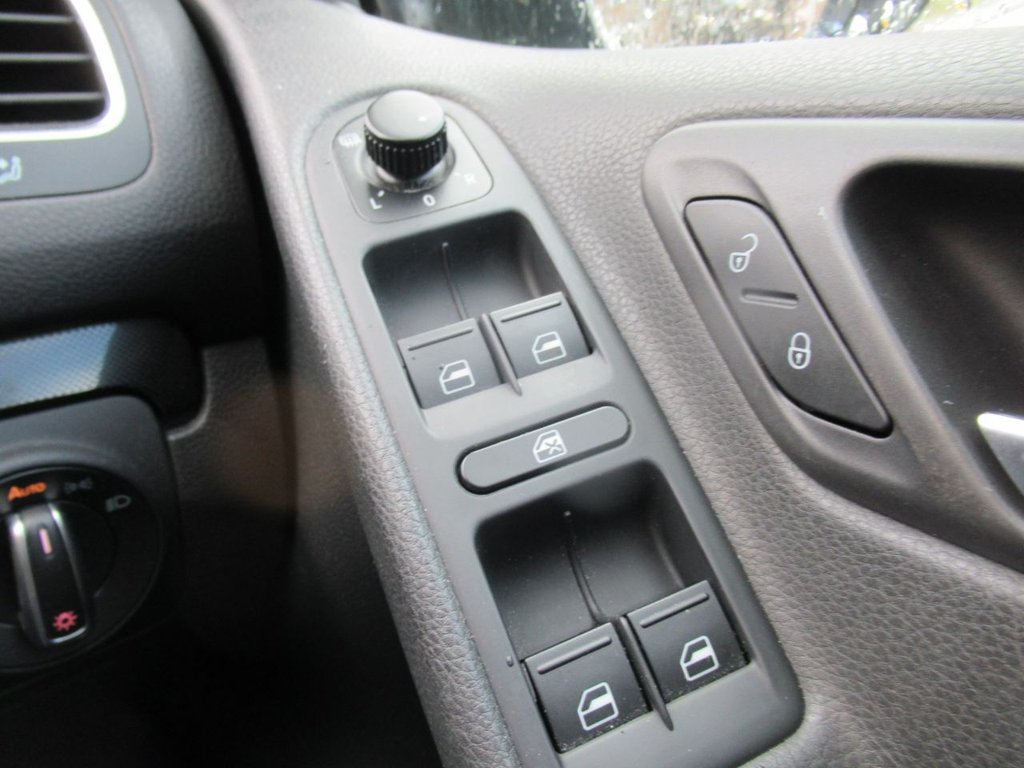 Used Volkswagen Golf 2010 for sale - 76323531: Photo 30