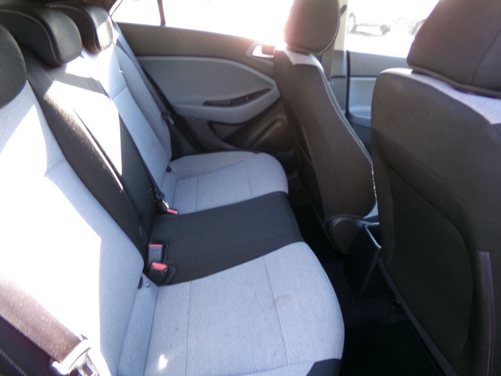 Used Hyundai i20 2015 for sale - 76631951: Photo 16