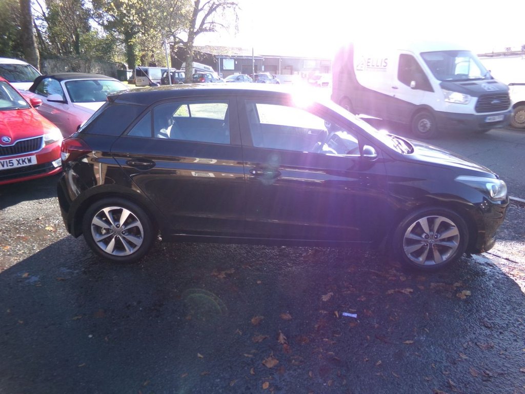 Used Hyundai i20 2015 for sale - 76631951: Photo 6