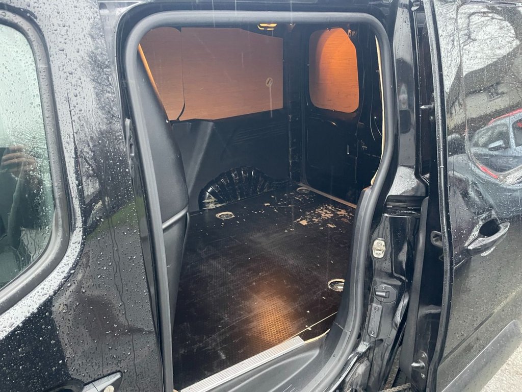 Used Citroen Berlingo 2021 for sale - 77133383: Photo 20