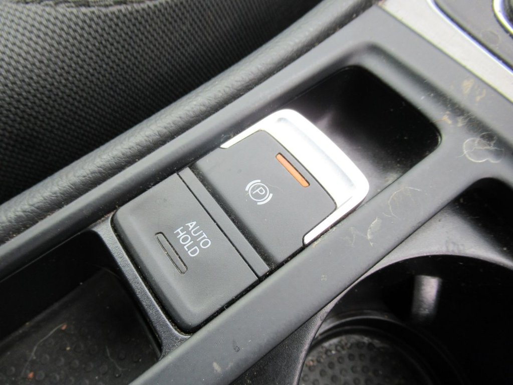 Used Volkswagen Golf 2013 for sale - 76356103: Photo 15