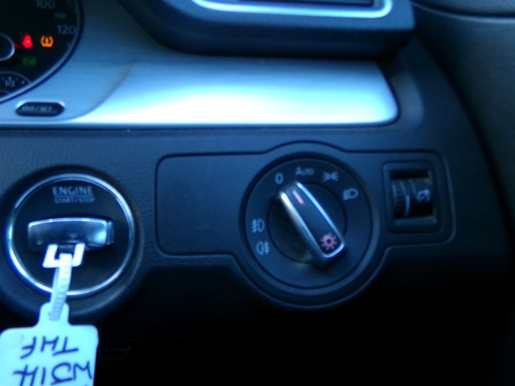 Used Volkswagen Passat 2014 for sale - 76632403: Photo 28