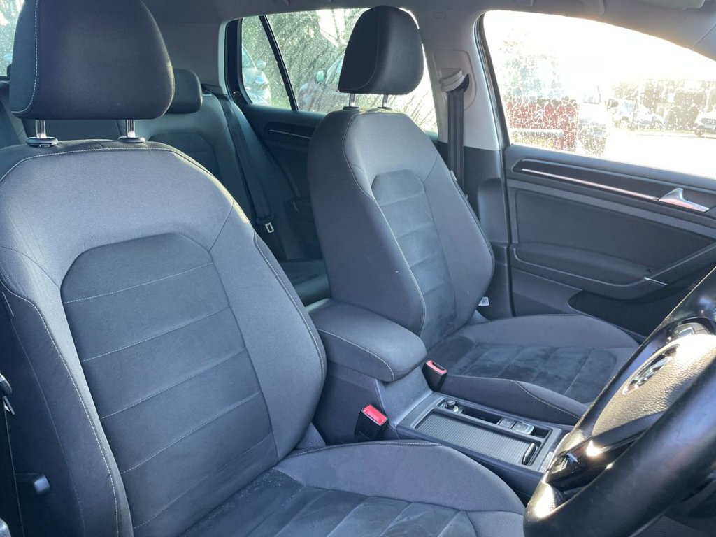 Used Volkswagen Golf 2017 for sale - 77276497: Photo 20