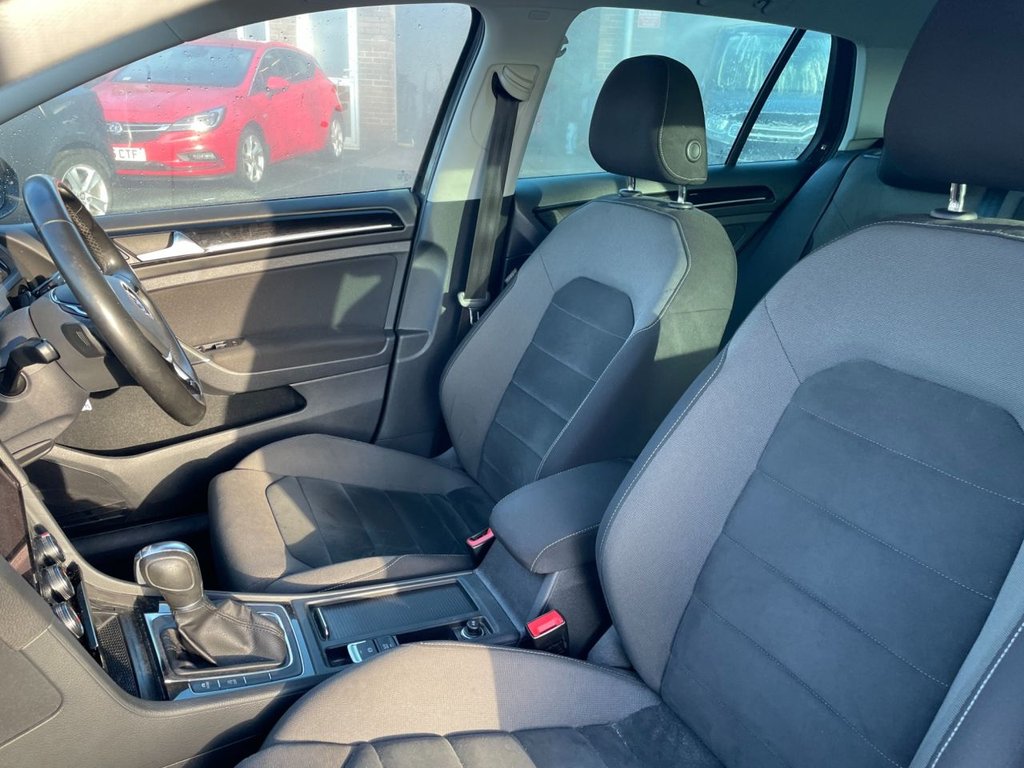 Used Volkswagen Golf 2017 for sale - 77276497: Photo 24