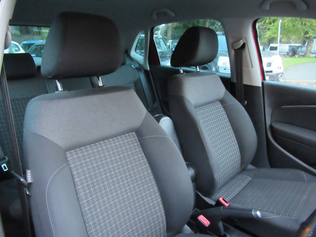Used Volkswagen Polo 2015 for sale - 76356513: Photo 14