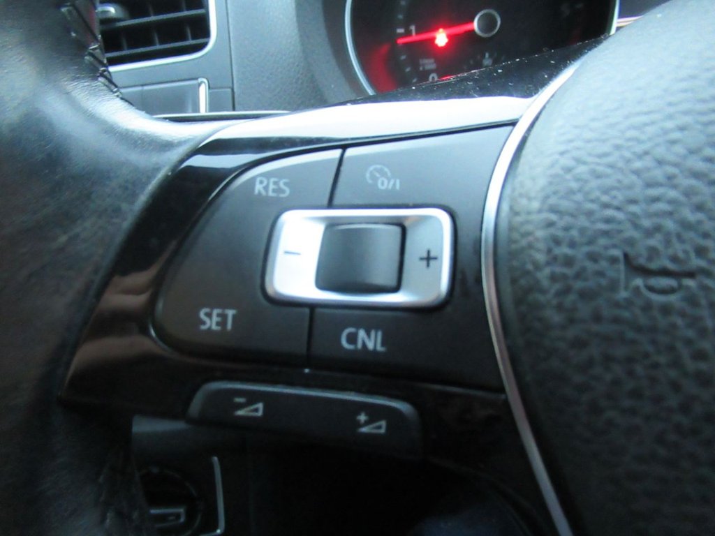 Used Volkswagen Polo 2015 for sale - 76356513: Photo 26