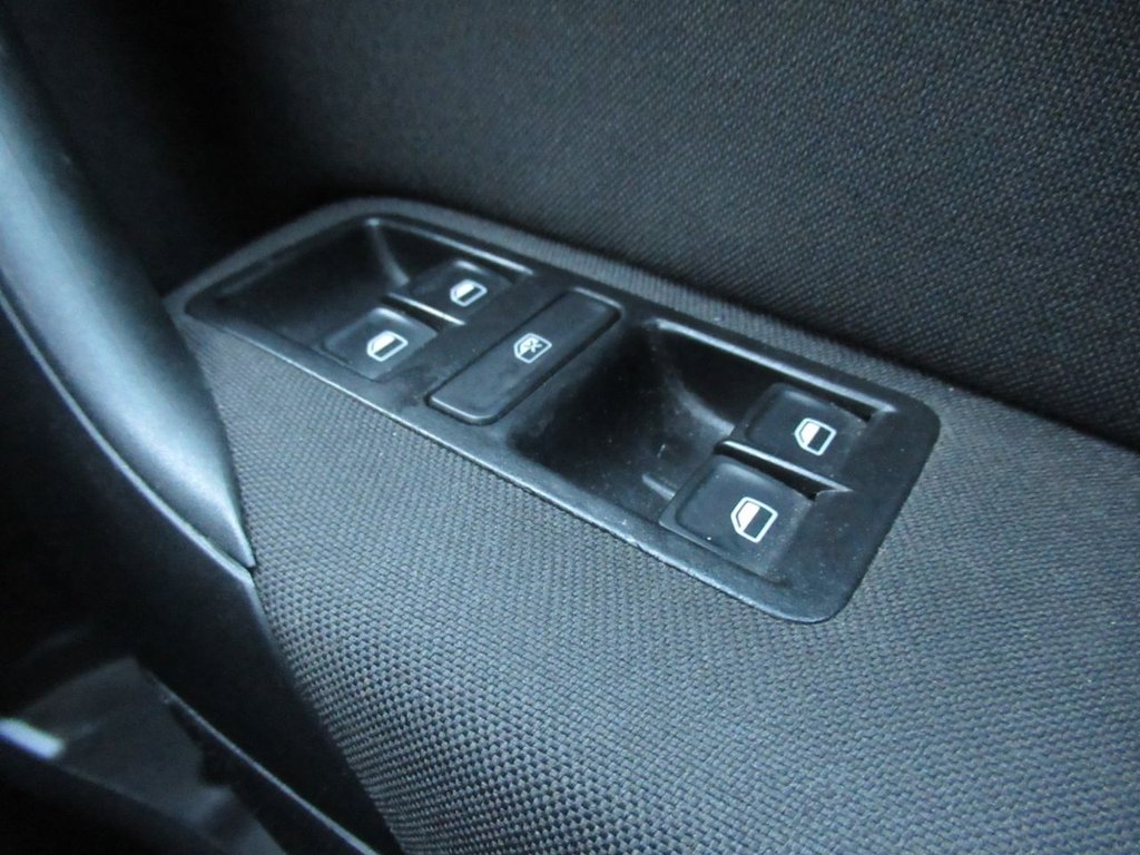 Used Volkswagen Polo 2015 for sale - 76356513: Photo 30