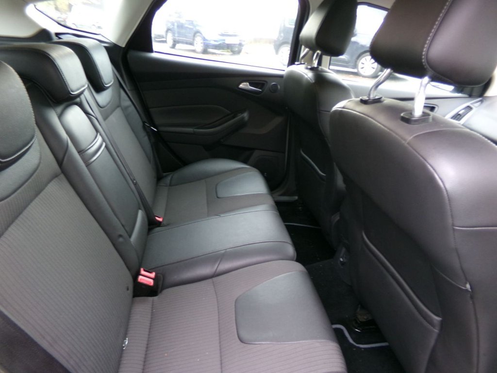 Used Ford Focus 2011 for sale - 76454562: Photo 16