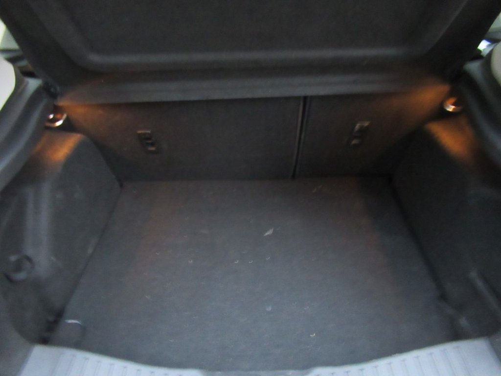 Used Ford Focus 2015 for sale - 76106159: Photo 18