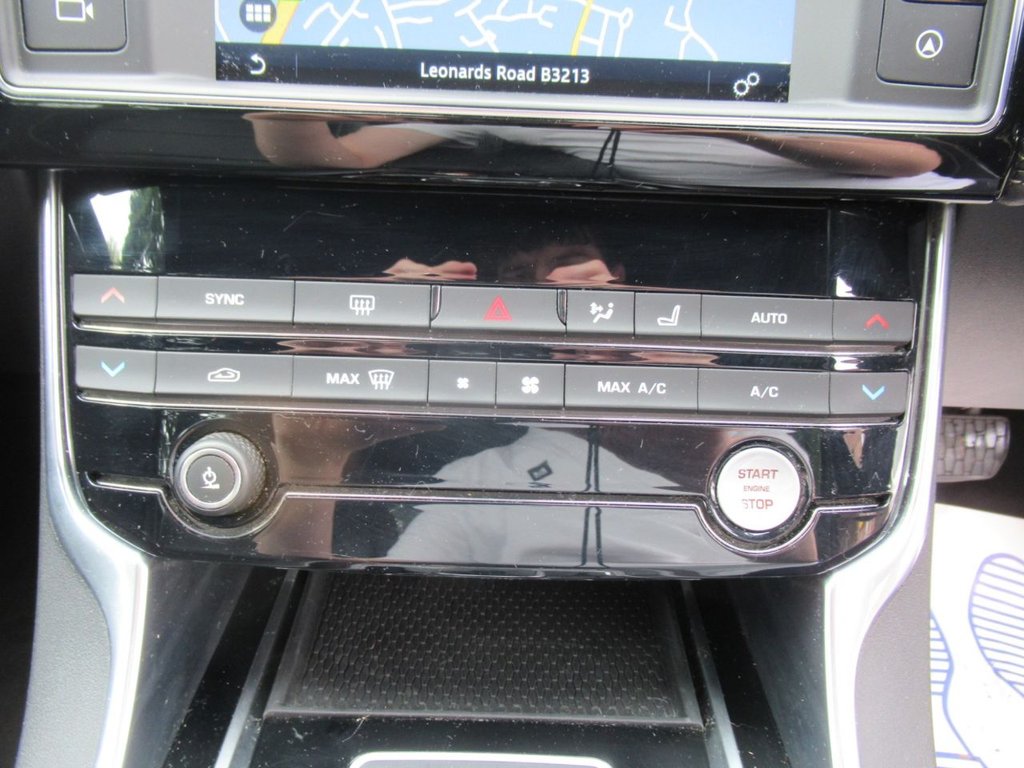 Used Jaguar XE 2016 for sale - 76685974: Photo 14