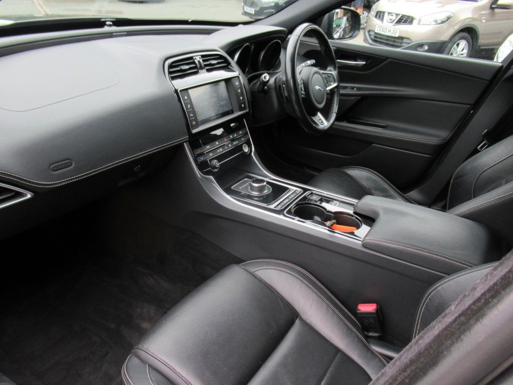 Used Jaguar XE 2016 for sale - 76685974: Photo 28