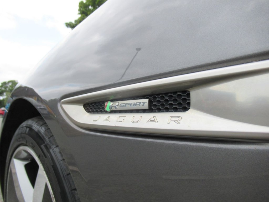 Used Jaguar XE 2016 for sale - 76685974: Photo 30