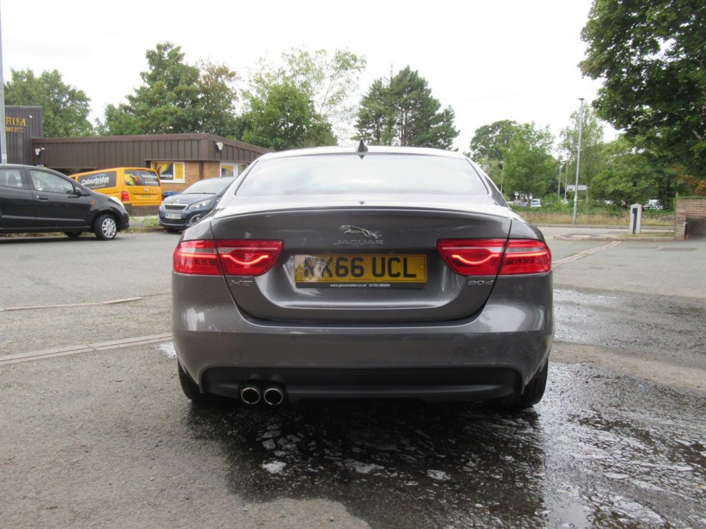 Used Jaguar XE 2016 for sale - 76685974: Photo 9
