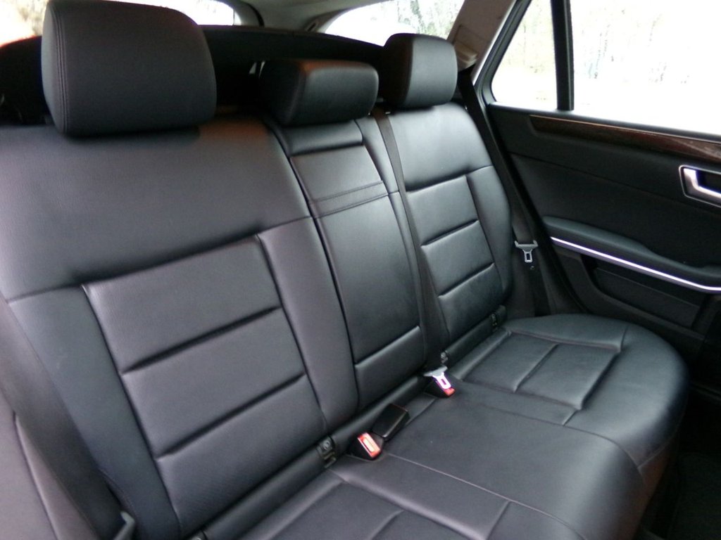 Used Mercedes-Benz E Class 2012 for sale - 76056931: Photo 21